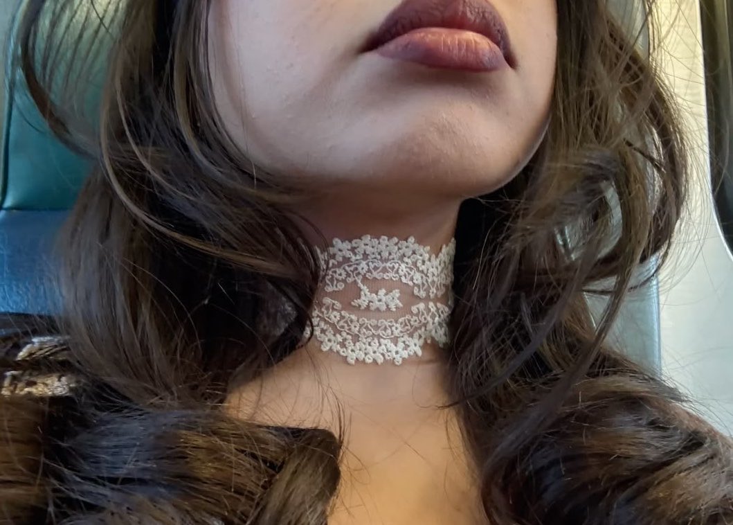 Ur_SecRet_Roni's tweet photo. Would y’all make fun of me if I started wearing a lace ribbon choker? https://t.co/hBG72g9eJw
