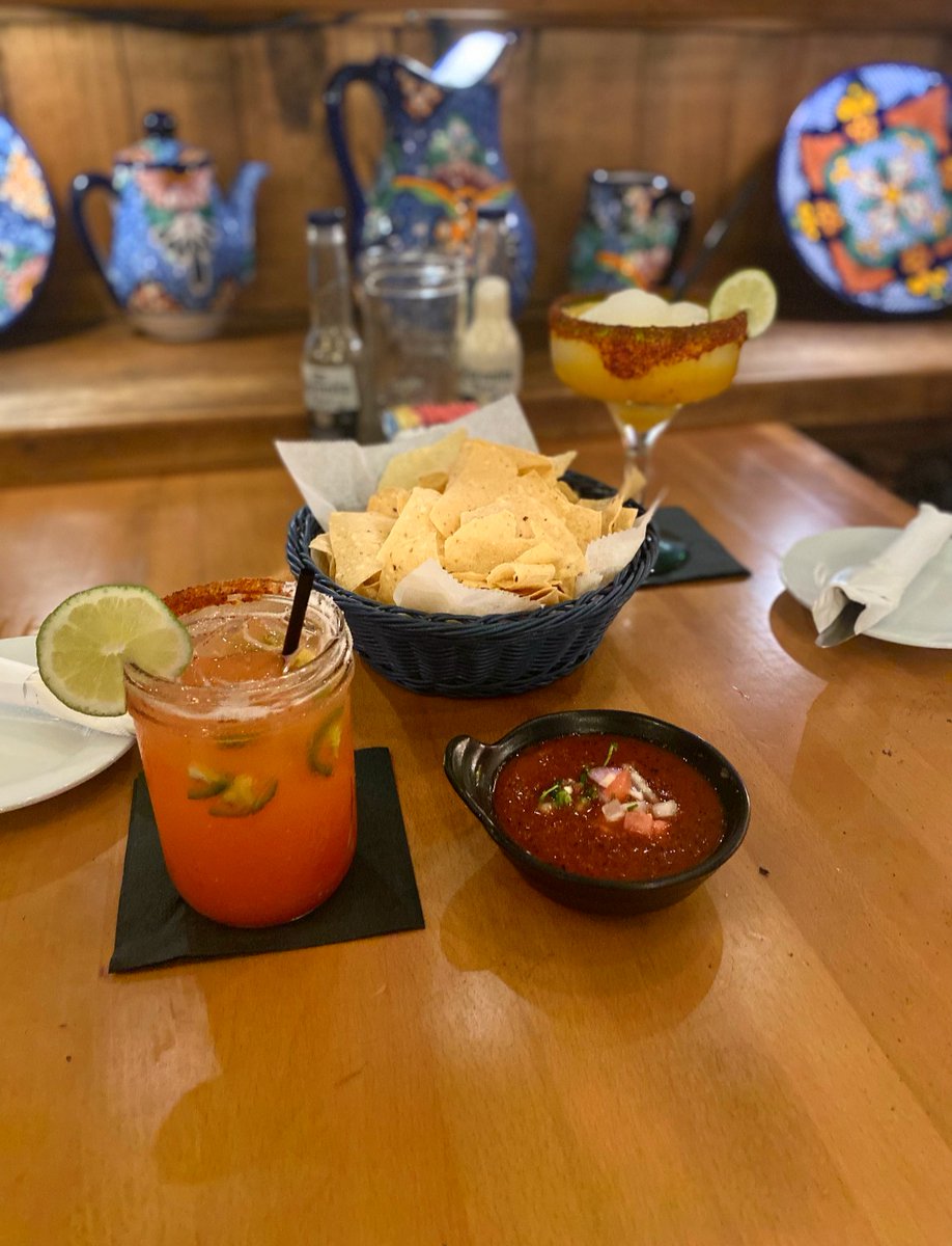 ciscosalsaco's tweet photo. Saturday plans = Cisco’s. Join us for live music from 7:30–10:30 PM and Late Night Happy Hour from 8–10 PM. We’re also open until 10:30 PM, so grab a drink, settle in, and stay awhile. 🍹🎶 https://t.co/waICdpvQS4