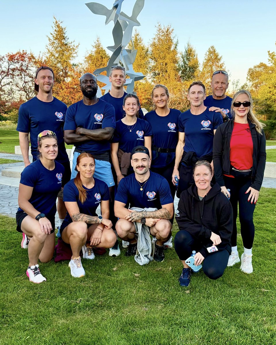 NiagRegPolice's tweet photo. Team NRPS from the Run to Remember reporting!
This incredible group of resilient members has been running for days. Their journey is about more than strength and endurance, it’s a reminder of the sacrifices our fallen officers made.Together we run to remember
#RunToRemember https://t.co/Q68eRCGVRJ