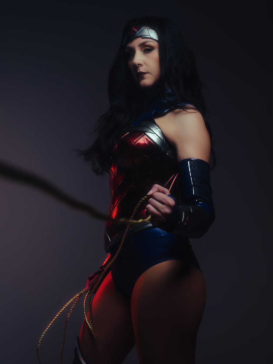 absolutecosplay's tweet photo. Wonder Woman by Becky Cosplays / https://t.co/JFi5VJe7G4
Photos by Tay Bassi / https://t.co/AWcfxb9z0y

#dccomics #cosplay @GailSimone https://t.co/M1YIbeux6k