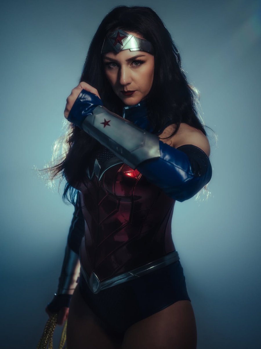 absolutecosplay's tweet photo. Wonder Woman by Becky Cosplays / https://t.co/JFi5VJe7G4
Photos by Tay Bassi / https://t.co/AWcfxb9z0y

#dccomics #cosplay @GailSimone https://t.co/M1YIbeux6k