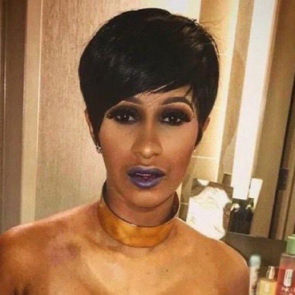 BarbieDngerous's tweet photo. This is just so funny to me, me and my friends have an ongoing joke about this damn picture and Abuela popping out looking exactly like this while y’all call her a mafia boss is so fucking hilarious I’m sorry https://t.co/0qvJCxFzjx