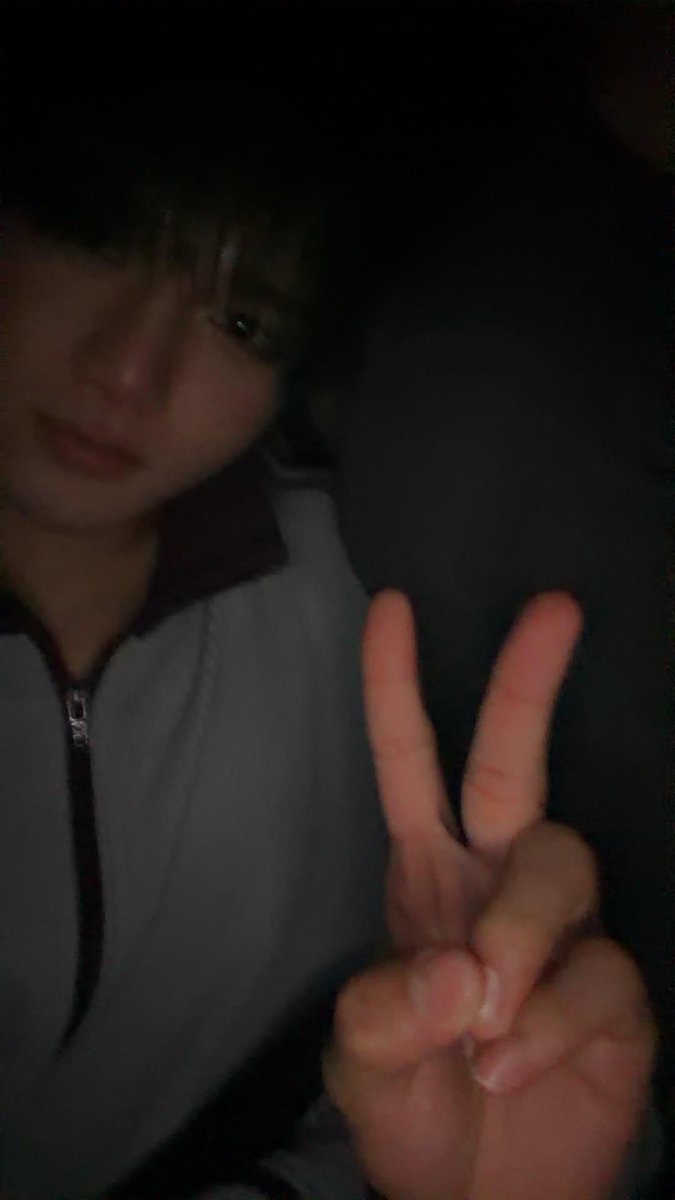 dddooing__'s tweet photo. 퇴근 인증샷 💜🩵

#TOPTAPMINLEE https://t.co/LT4NrNLAfM