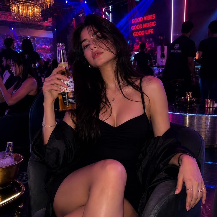 semaa340's tweet photo. İstanbul online 💋 iletişim bilgilerim profilimde 💋
#bahçeşehir #büyükçekmece #esenyurt #gürpınar #beykent https://t.co/lfcnjBahZk