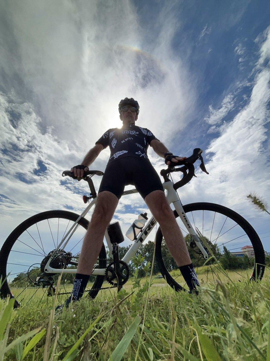 myke237's tweet photo. Be Kind to Everyone You Meet ….
HALO 🎼 Ride your own story.
#i_walk #i_bike 👣🚲 #trekbikes #kansascity #bontrager #BooneRSL #selleitalia #cycling #bikinglife #michelin #giro #Oakley #twinsix #rideyourownstory https://t.co/hdLtgpfMWU