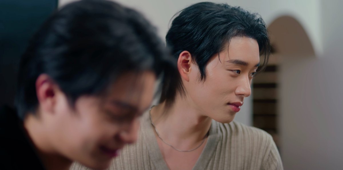 GMMTV's tweet photo. ละดีนจีบไรขนาดนั้นอ่ะ รักเราไม่เคยไม่หวานเลย ออนซอนเด้
#YouManiacSeriesEP5
@Williamjkp1 @EstRvp https://t.co/NLKxmENxd1