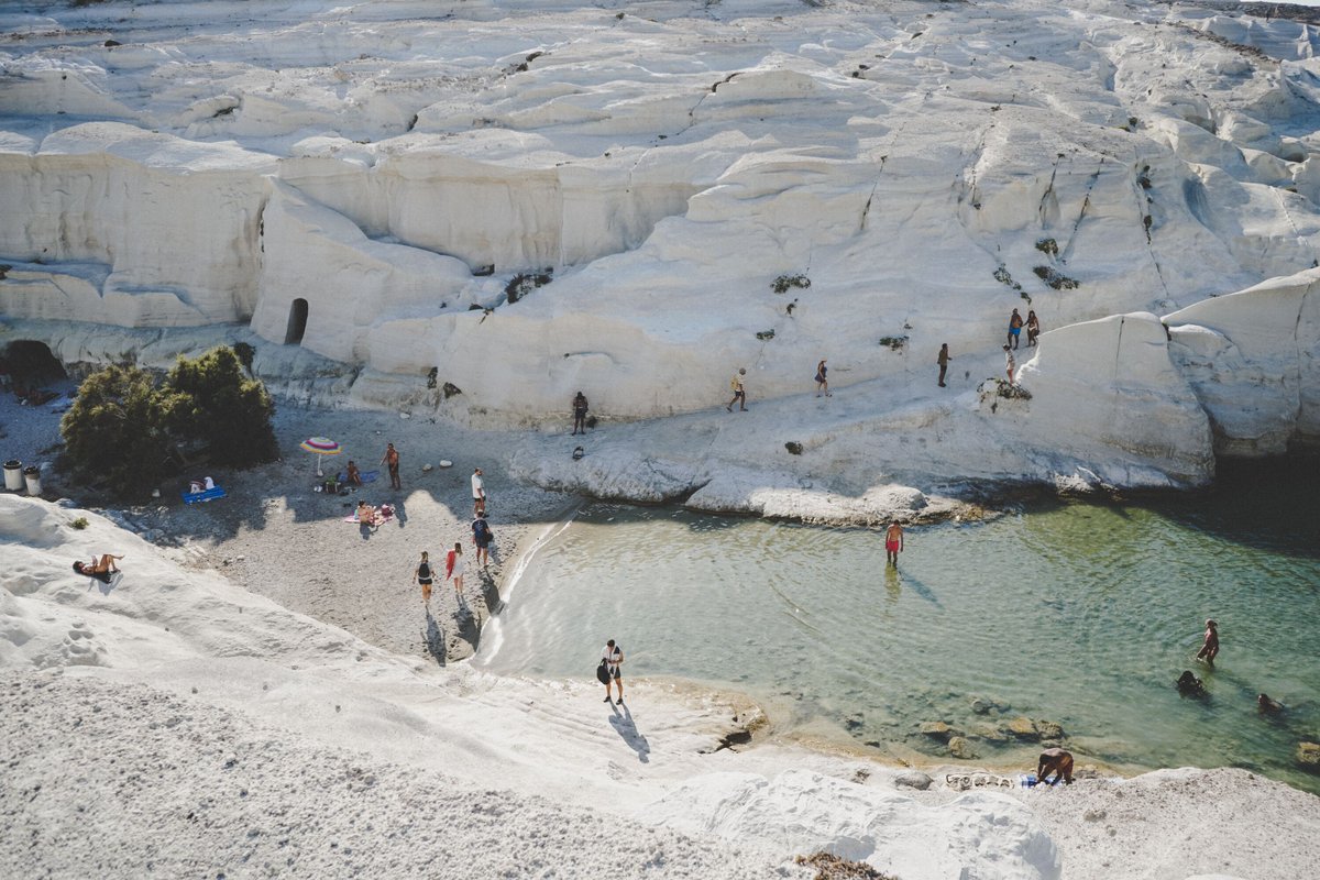 hellenicseason's tweet photo. Sarakiniko Beach is one of the most iconic destinations on the Greek island of Milos. 

With its unique lunar landscape and crystal-clear turquoise waters, it is a must-visit for any traveler to the Cyclades🌊 https://t.co/JBa0HyE3LE