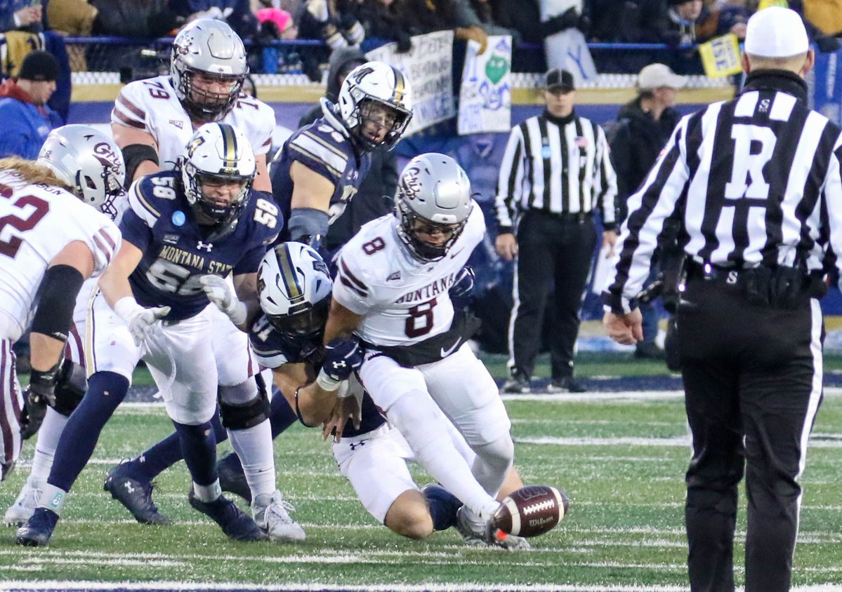 SkylineSportsMT's tweet photo. @Colter_Nuanez @Brooksnuanez @88tomcat @s_akem18 On this week's #FCS Weekly, @s_akem18 &amp; @colter_nuanez gave letter grades to all the position groups for #MSUBobcatsFB &amp; #GrizFB

WATCH - https://t.co/qpy7uFndwU https://t.co/bHb6e8DAQn