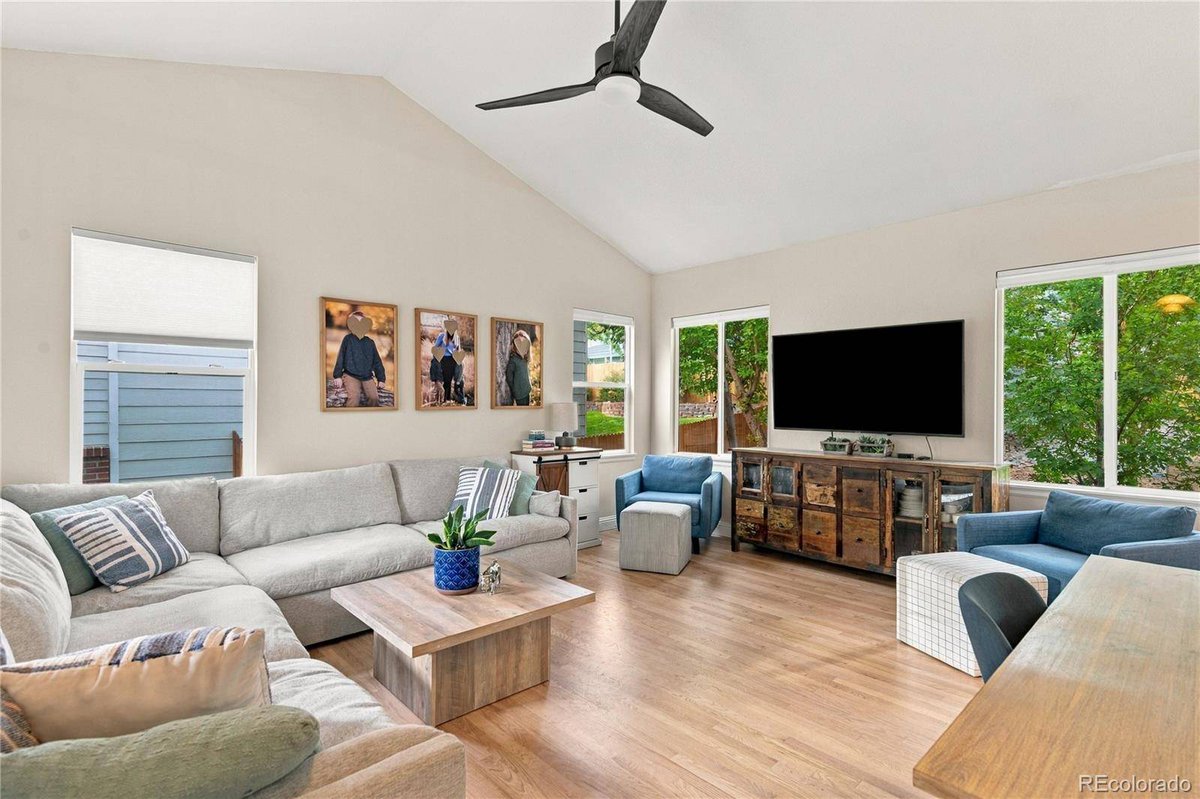 RhinoRealtyPros's tweet photo. #ErieCO Move-in ready 3BR/3BA home in Canyon Creek for $585k! Features rebuilt backyard w/ deck, 2024 refinished hardwoods, granite kitchen &amp; 2023 roof. Call Rick Cavallaro at 303-641-1632 or Rick@RhinoRealtyPros.com #ErieRE

https://t.co/u48XFmq64J https://t.co/WDhnYs27xn