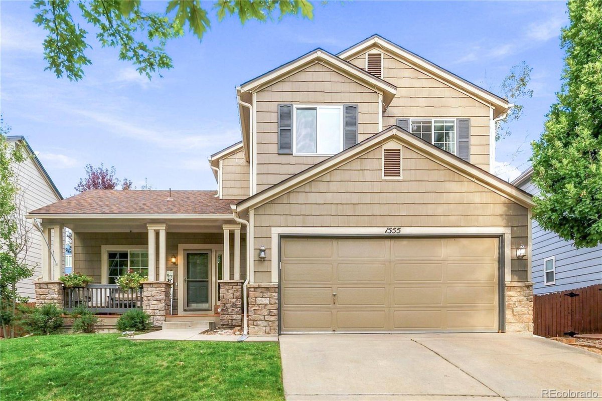 RhinoRealtyPros's tweet photo. #ErieCO Move-in ready 3BR/3BA home in Canyon Creek for $585k! Features rebuilt backyard w/ deck, 2024 refinished hardwoods, granite kitchen &amp; 2023 roof. Call Rick Cavallaro at 303-641-1632 or Rick@RhinoRealtyPros.com #ErieRE

https://t.co/u48XFmq64J https://t.co/WDhnYs27xn