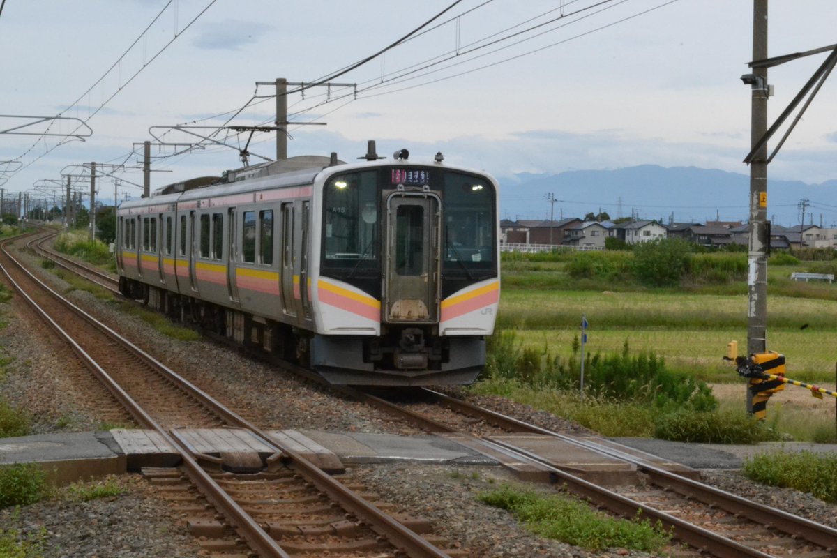 ujw2hp's tweet photo. 大形で撮った
#E653
#E129
#新潟
#撮り鉄 https://t.co/vnCNy9Wh44