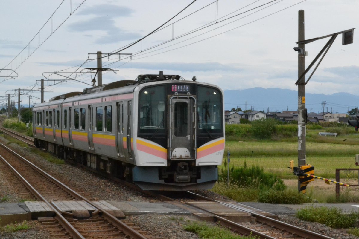 ujw2hp's tweet photo. 大形で撮った
#E653
#E129
#新潟
#撮り鉄 https://t.co/vnCNy9Wh44