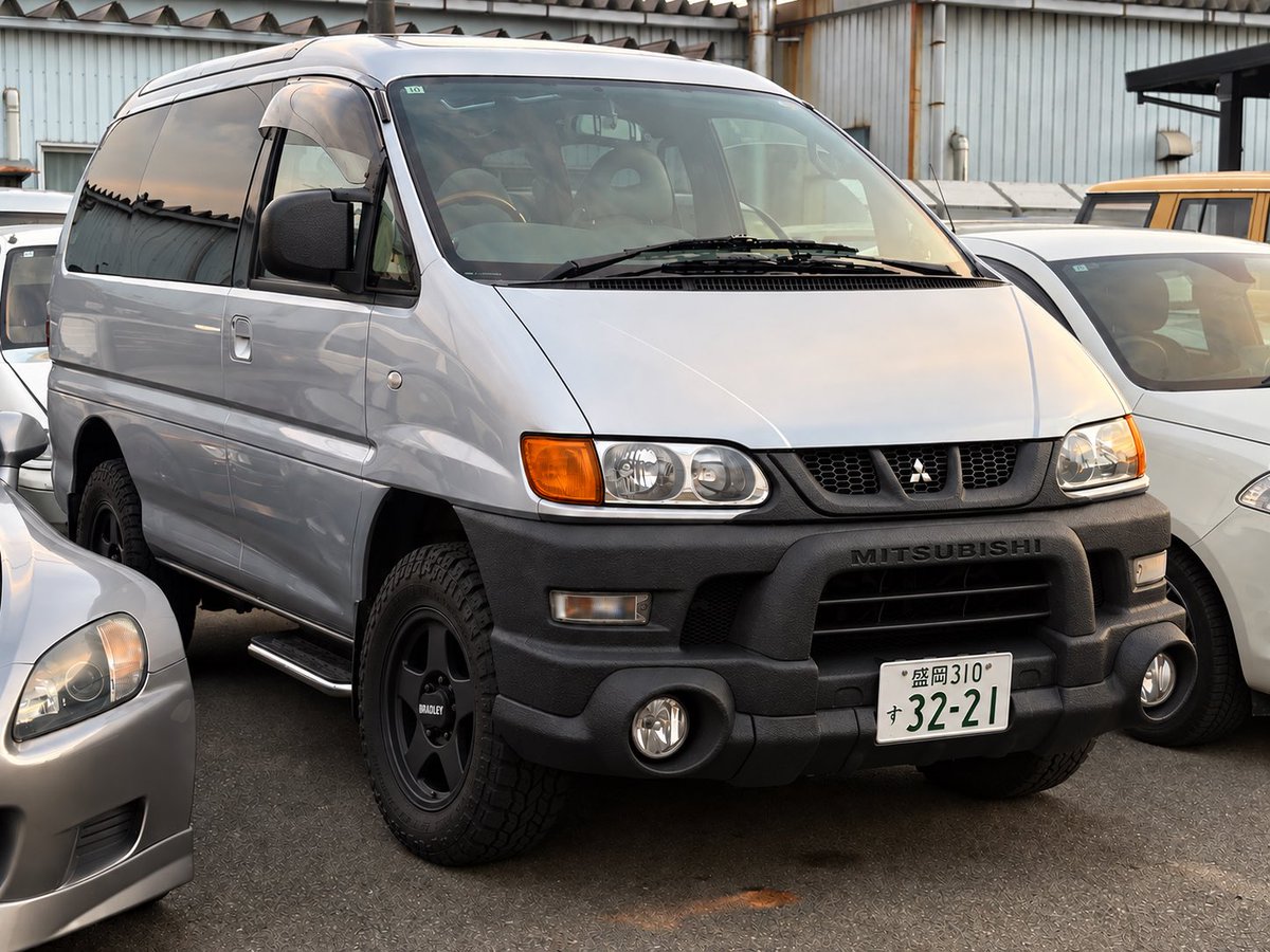 yymjc173's tweet photo. 息子さんが三菱の整備士さんという方からの買取り。
整備ガッチリなんでカスタムの妄想が膨らむ。 https://t.co/zdcGCuWqlg