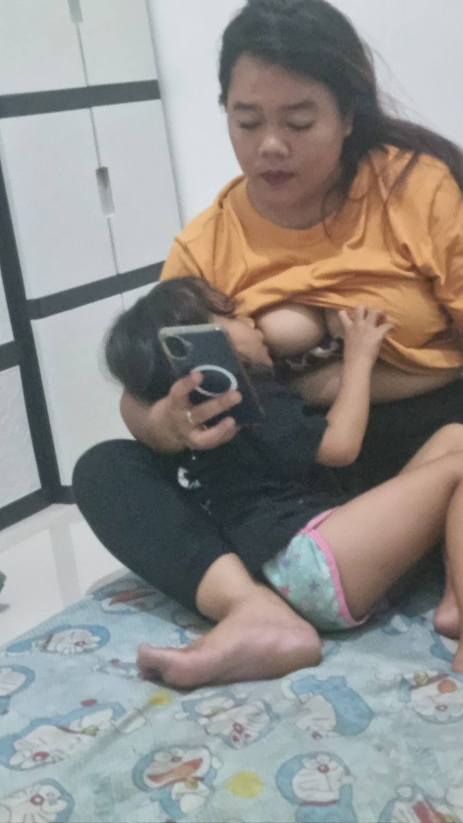 Choiroel6's tweet photo. Janda busui bikin sange.. https://t.co/OlXo8Gj6L8