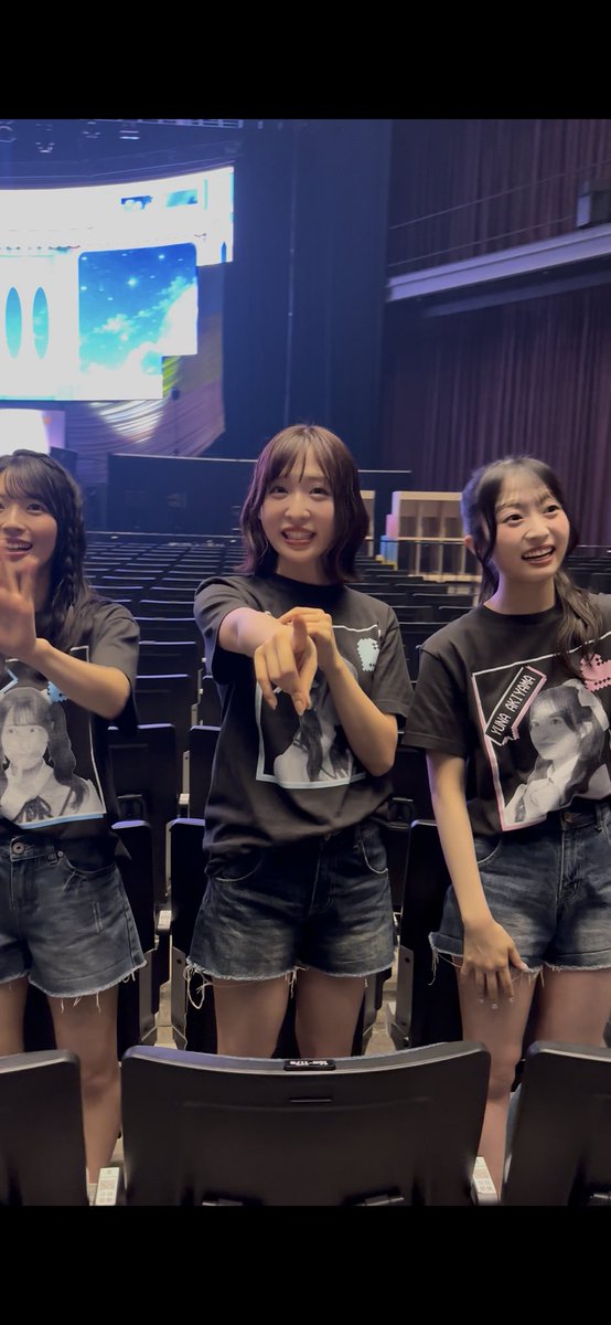 PU39547's tweet photo. 久しぶりの浮上

いい席いたねって言われて嬉しかったよ

沢山アピールありがとう😭

でも写真会当たらなかったよごめんね

また全握とHERO GATEで！

@yuiyui_maromaro https://t.co/oSfYsNbUF3