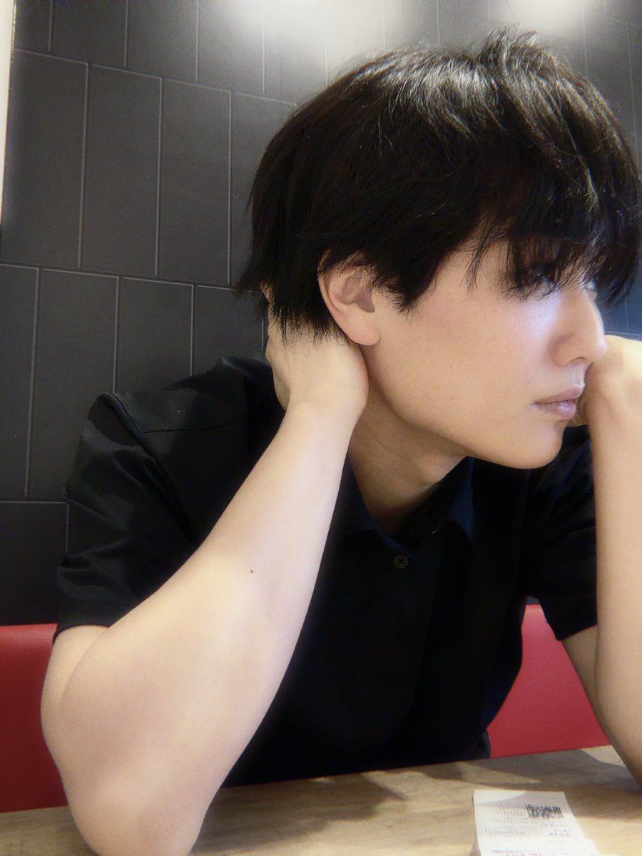 show_sster_0913's tweet photo. bakune大好きすぎて外でも来てて草 https://t.co/AgBIj9YCG5