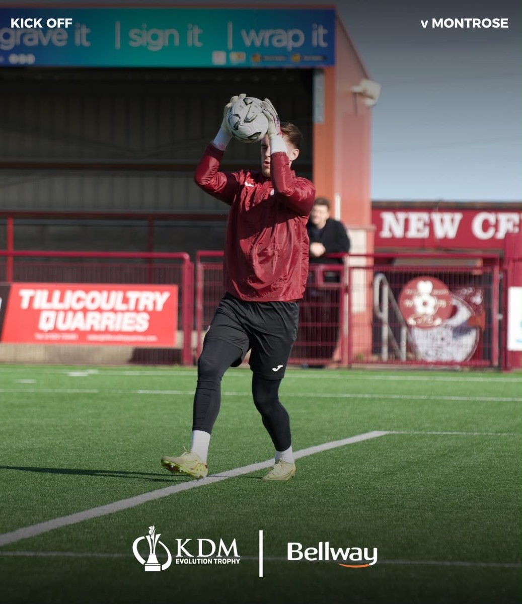 KeltyHeartsFC's tweet photo. KO | We are underway here at New Central Park.
0-0 | #KELMON https://t.co/mPjmYZ4IzP