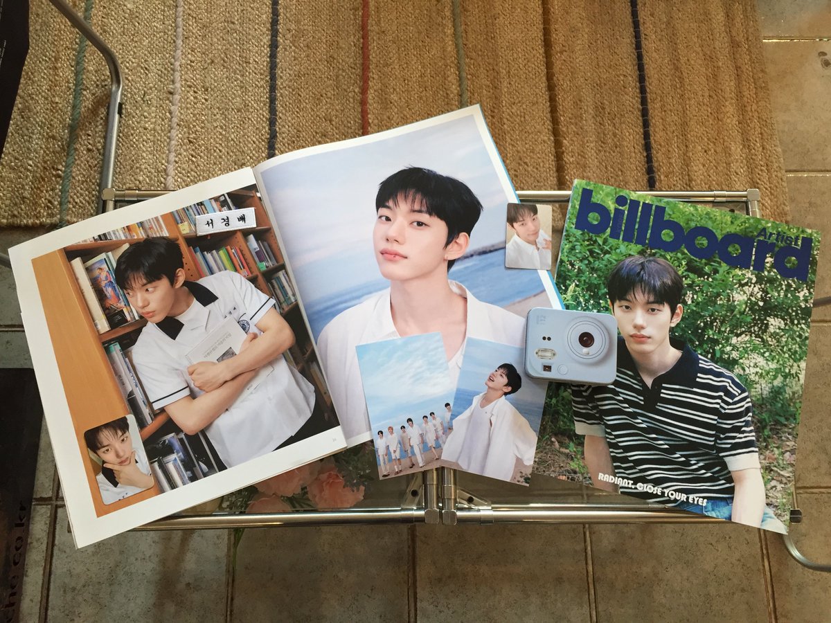 9ranging's tweet photo. 계룡 즐거워떠염🫰🫰 #경배_또_생일이래 https://t.co/B4xPB1Aibp