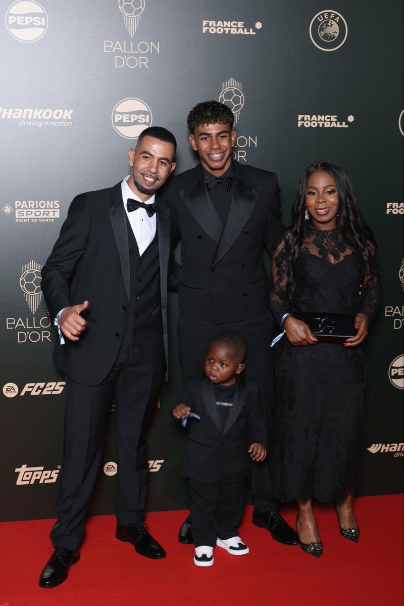 MICHAELIHOFROSH's tweet photo. 🚨🗣️ Lamine Yamal:

“The PROBLEM is that my family doesn’t know what it’s like to LOSE."

“I go to the Euros. I WIN. I go to the World Cup. I WIN.”

“After the final, my family was so happy… it all looks EASY.”

“At one point I thought: ‘The day I don’t win, they’re going to think I’m TERRIBLE.’”

“I told them: ‘Calm down, there will be many more World Cups.’”
