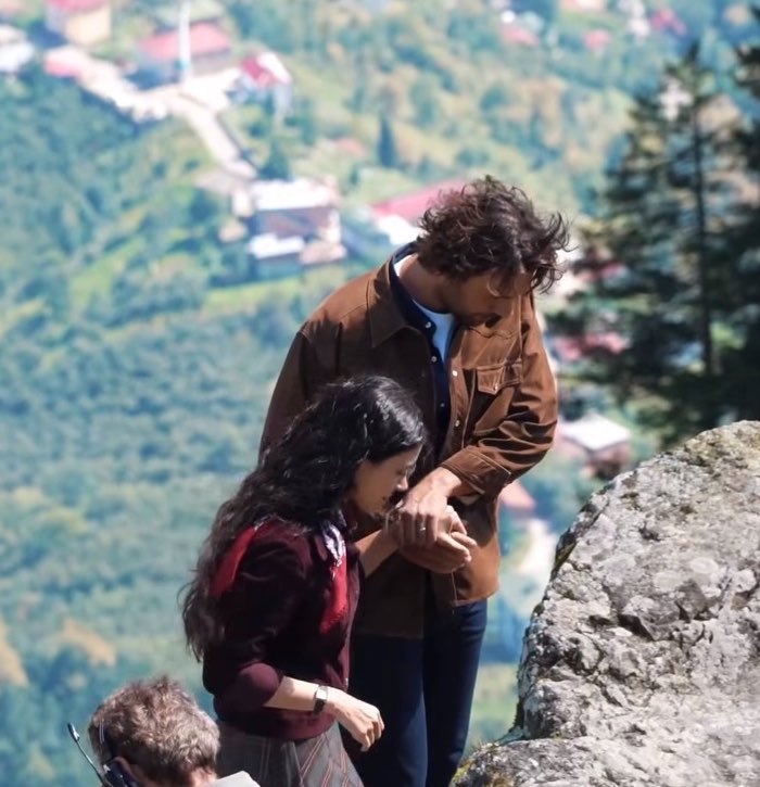 petermj33's tweet photo. Ulaş calm down omg 😭😭😭 https://t.co/SjjhN1fpEp