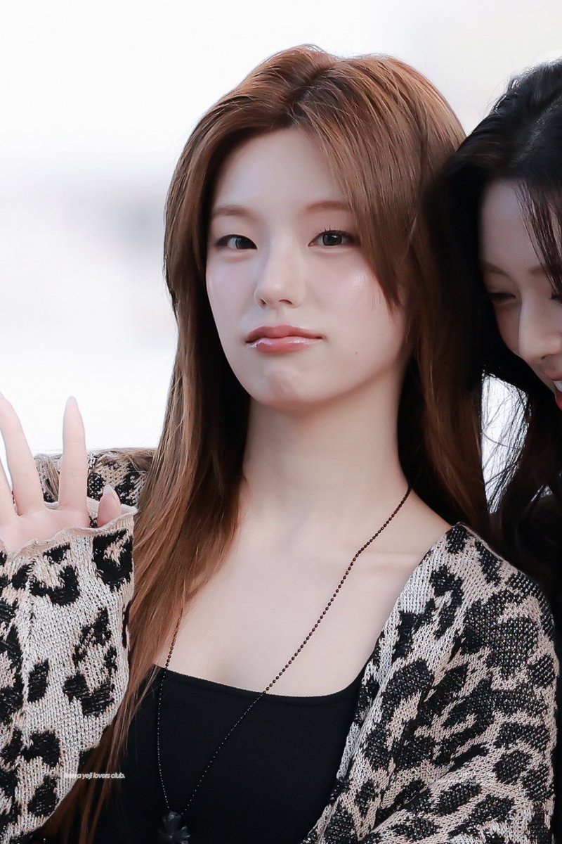yejisupporters's tweet photo. 260926 기욤🖤

#ITZY #YEJI #예지 #옞덩봤덩 https://t.co/pX2Le4hizP
