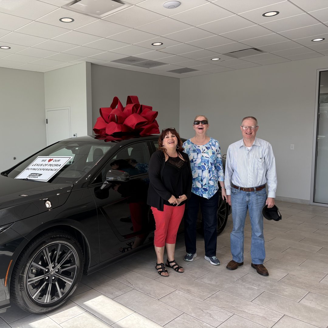 PeoriaLexus's tweet photo. Congrats Mark &amp; Sharon on your 2026 ES 350 Hybrid from Lexus of Peoria. Thanks Michelle for the great help. #LexusOfPeoria #PeoriaIL #LexusES #Hybrid https://t.co/6yLmtAZ3YY