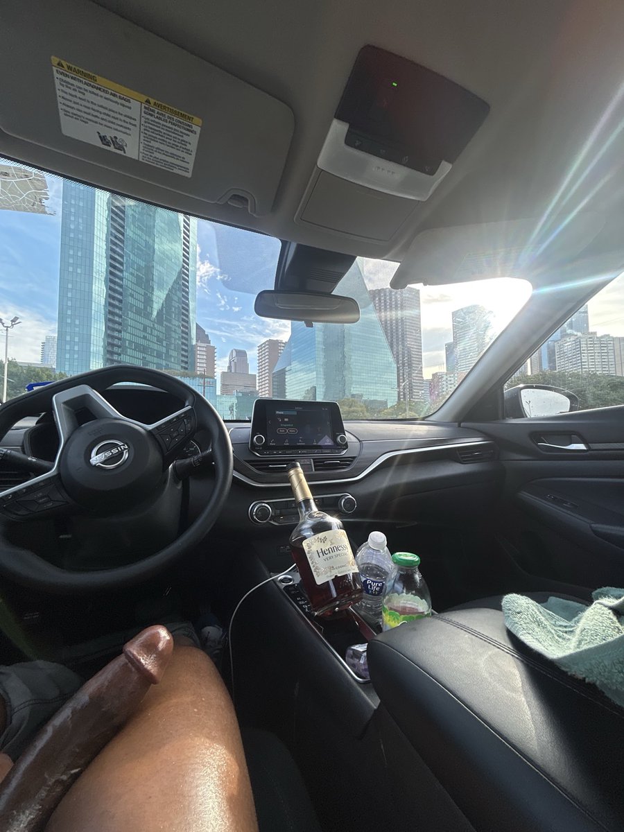 revampedJade's tweet photo. 9:02 AM (Dallas) https://t.co/9PfjIg6GV3