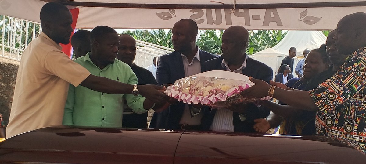 HonCadetBenja's tweet photo. My heartfelt appreciation to H.E. President YKMuseveni,Hon.Members of Parliament,leaders,friends,relatives andeveryone who stood with us during the send-off of my beloved father.Yourpresence,prayers,messages,andsupport gave us strength during this painful time.God bless you all🙏🏿 https://t.co/Ovh8TH2Xkf