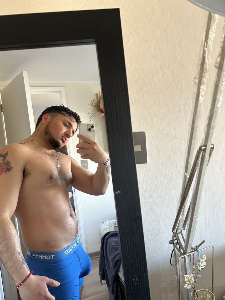 Eliezer47457075's tweet photo. Con Tattoo o sin ? 😏 https://t.co/83j2XrbAkY