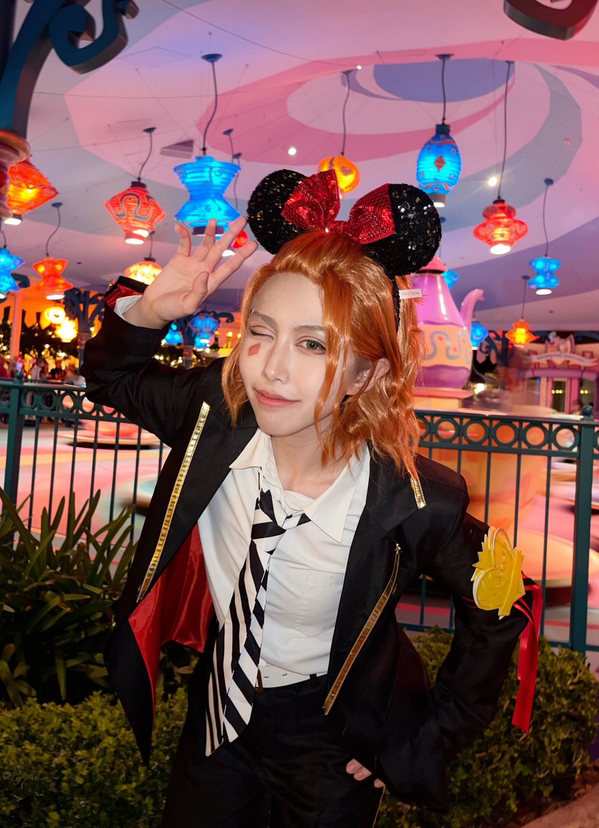 aoringo_chan11's tweet photo. 今日はトレイくんとディズニーで遊んできたよ〜🎶

ちょーマジカメ映えな写真沢山撮れてちょーーー楽しかった❣️❣️

 #Dハロ仮装2026 
 #Dハロ仮装 https://t.co/Ule5X936AF