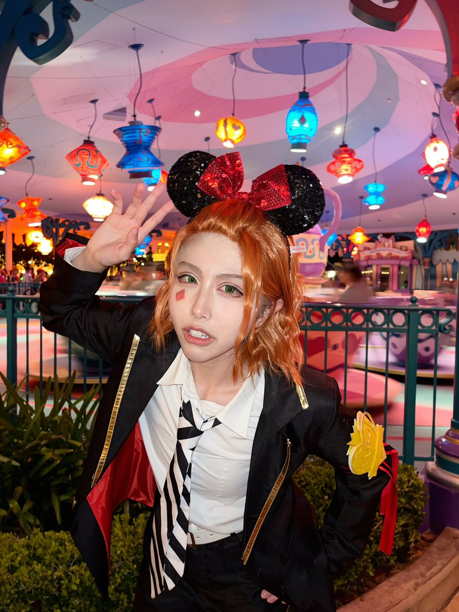 aoringo_chan11's tweet photo. 今日はトレイくんとディズニーで遊んできたよ〜🎶

ちょーマジカメ映えな写真沢山撮れてちょーーー楽しかった❣️❣️

 #Dハロ仮装2026 
 #Dハロ仮装 https://t.co/Ule5X936AF