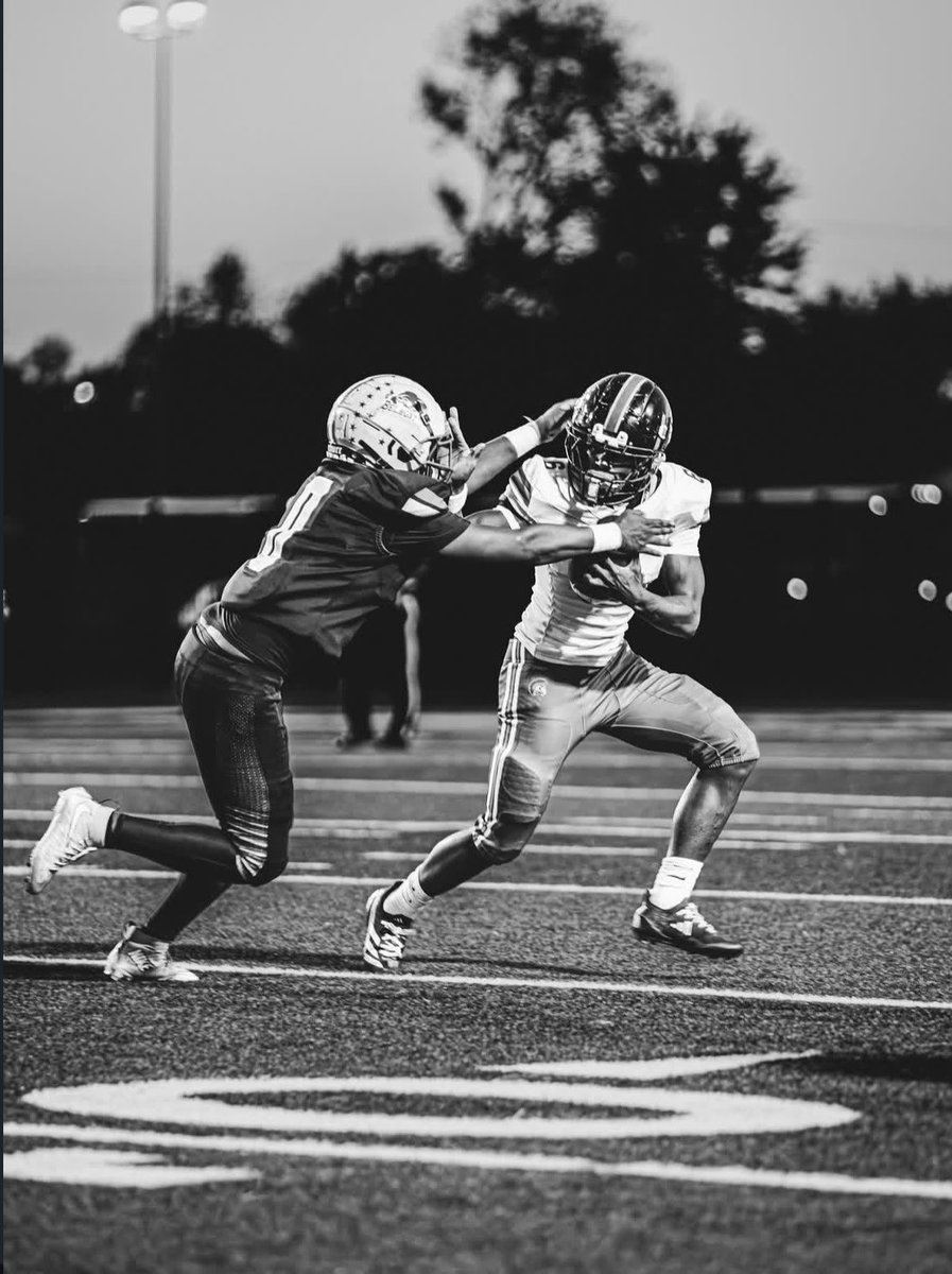 ZaevionEvans's tweet photo. Check out my updated junior szn highlights❤️‍🔥

https://t.co/fTp5ENfM20 https://t.co/5WeCUnkhLx