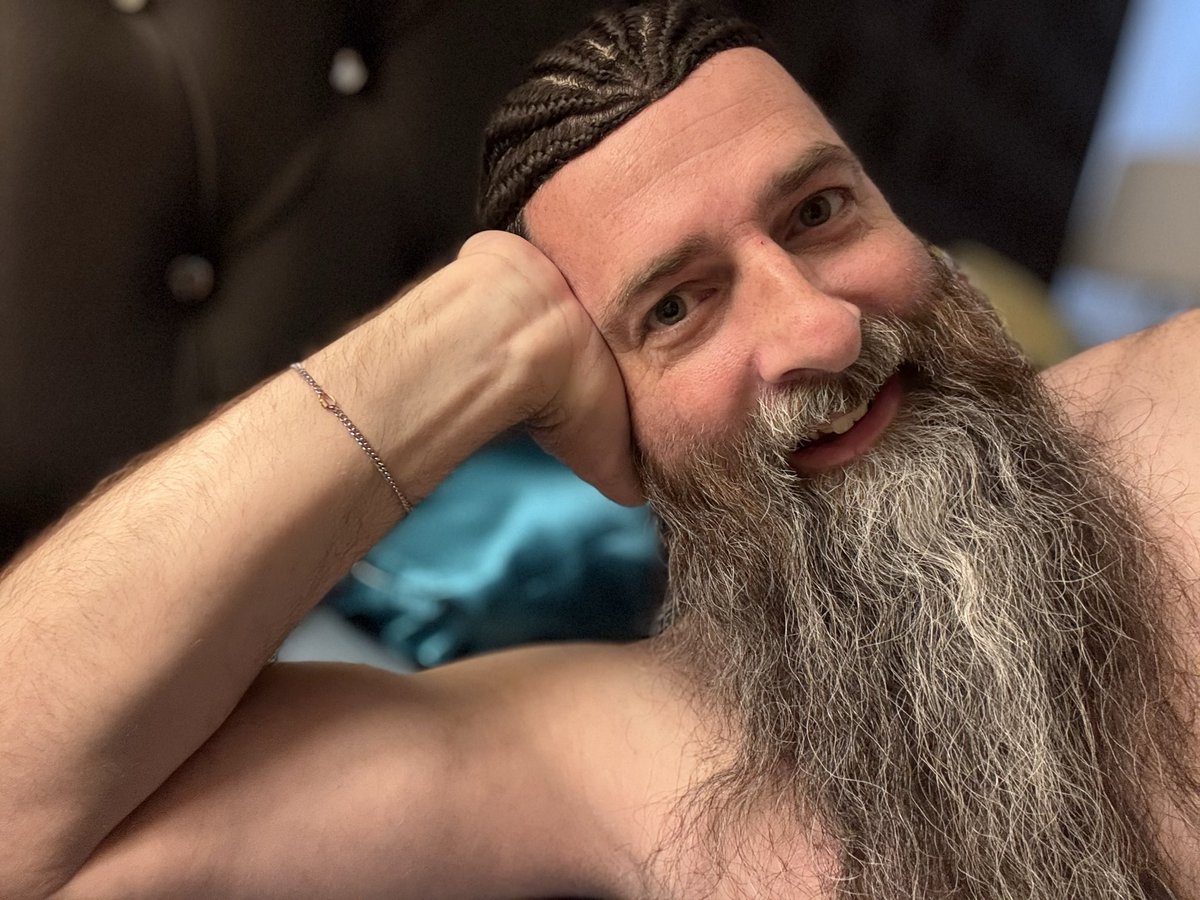 LanceBrund's tweet photo. Slowly building this new chapter and enjoying meeting some genuinely lovely people along the way.

46 | 6’4” | Hampshire 🇬🇧 | Face shown

Professional experience, Climaxx Media trained and open to B/G creator collaborations and selected productions across the UK.

Viking comes as standard 😏

🔗 All links in bio