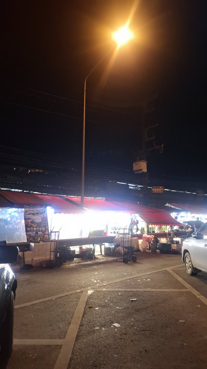 AmnatA62's tweet photo. ซื้อของที่ตลาดมูเซอแม่สอดเอาไปฝากแม่ที่สุพรรณบุรี

go to สุพรรณบุรี https://t.co/Fkkcjm5R4O