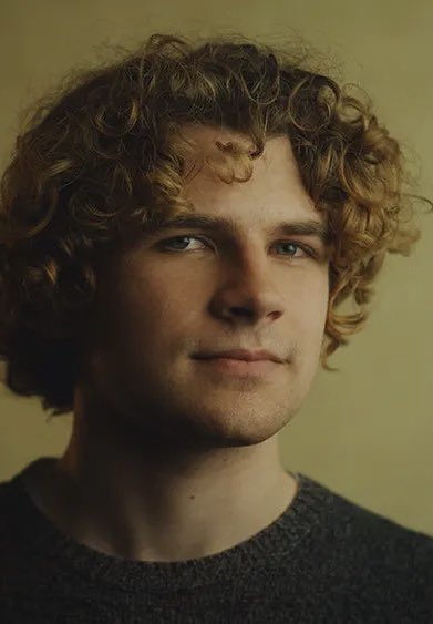 DiscussingFilm's tweet photo. Kane Parsons says that he doesn’t view ‘BACKROOMS’ as a horror movie.

“I don’t view it as a horror project. I think that’s just naturally been the path of least resistance from a marketing perspective.”

(Source: Deadline) https://t.co/HbjgyEws4J