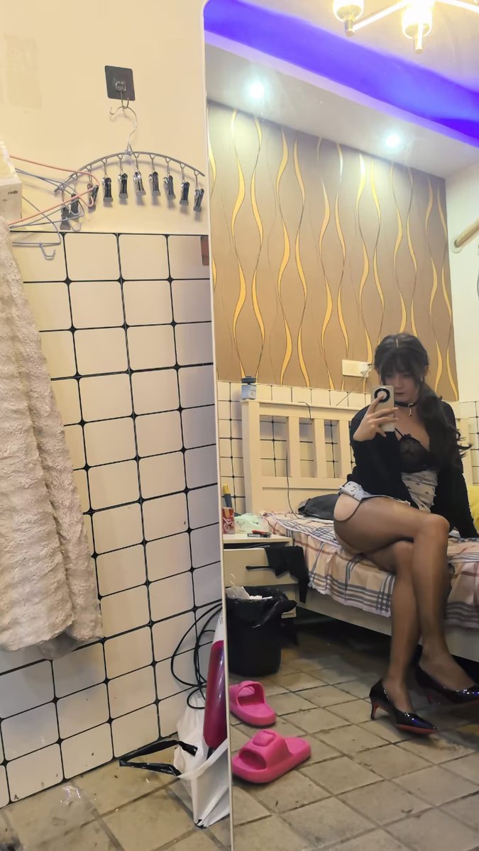 7tcrs's tweet photo. 😢依旧肉肉腿

#男娘 #伪娘 #女装 #男の娘 https://t.co/dfua0fL8ta