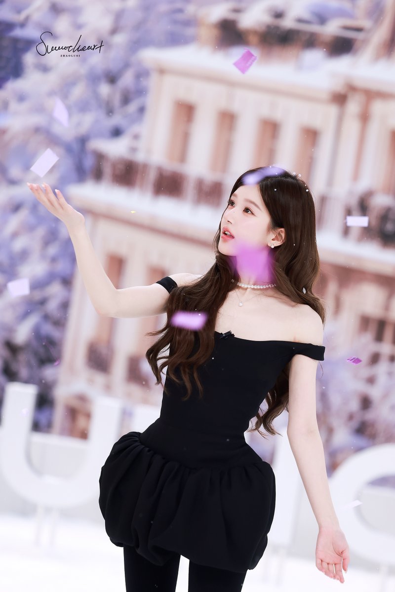 zhaolusi_intl's tweet photo. [📸] 092626 #ZHAOLUSI #赵露思
Fansite Weibo Update

©️ Sweetheart_赵露思

[2]

🔗 https://t.co/ZJXiTj5Tj6

#RosyZhao #조로사 #จ้าวลู่ซือ https://t.co/bB4LLht13z