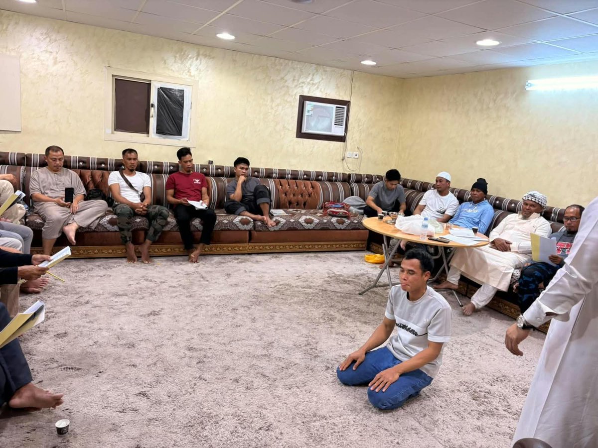 taawony's tweet photo. #جمعية_ الدعوة_ ب #الوجه 
🌄مشروع علمني الاسلام

🌻📝🕌دروس تأهيلي للمسلمين الجدد : مع الجالية الفلبينيه https://t.co/H1Xylg9SgW