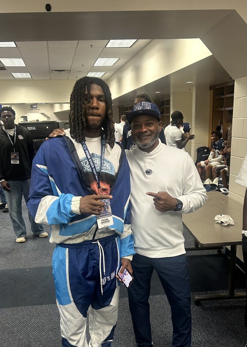 _PierreJohnson_'s tweet photo. BLESSED! After a great visit this previous weekend, I am proud To have received an offer from Penn State!
@TankSmithPSU @CoachTerryPSU @CoachRush_CTFB @Detroit_CTFB @TomLoy247 @AllenTrieu @CharlesPower @ChadSimmons_ @SamWebb77 @RyanSnyderOn3 @CKennedy247 @CoachRob_CTFB27 https://t.co/gHDZkpidAT