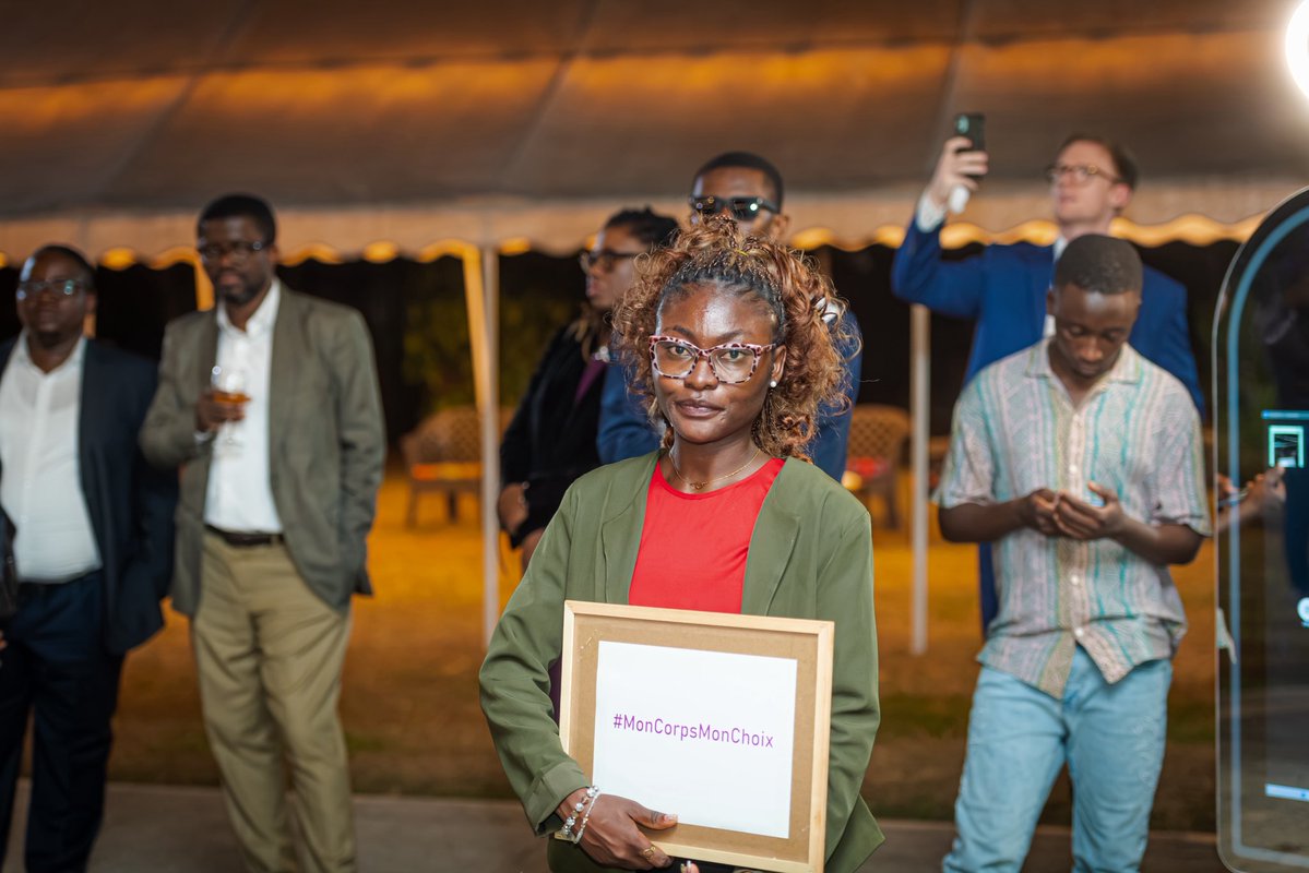UKinDRC's tweet photo. Le Gouvernement de la RDC, représenté par @RogerKamba et @MinSanteRDC, a annoncé un investissement de 25M$ pour l’acquisition de produits essentiels de santé sexuelle et reproductive, avec l’appui de la Banque mondiale et du GFF.

#PasDeBarrières #JusteDesOptions https://t.co/ouheRqhKjN