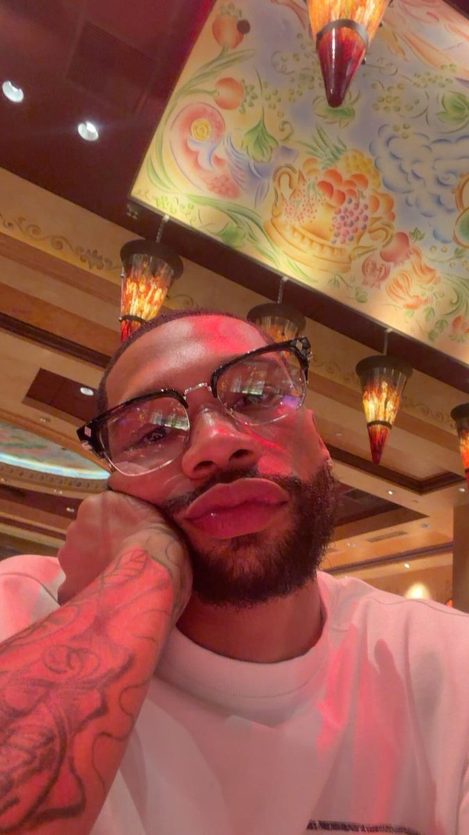 ransomsnote's tweet photo. him. https://t.co/hnZhu4oQBE
