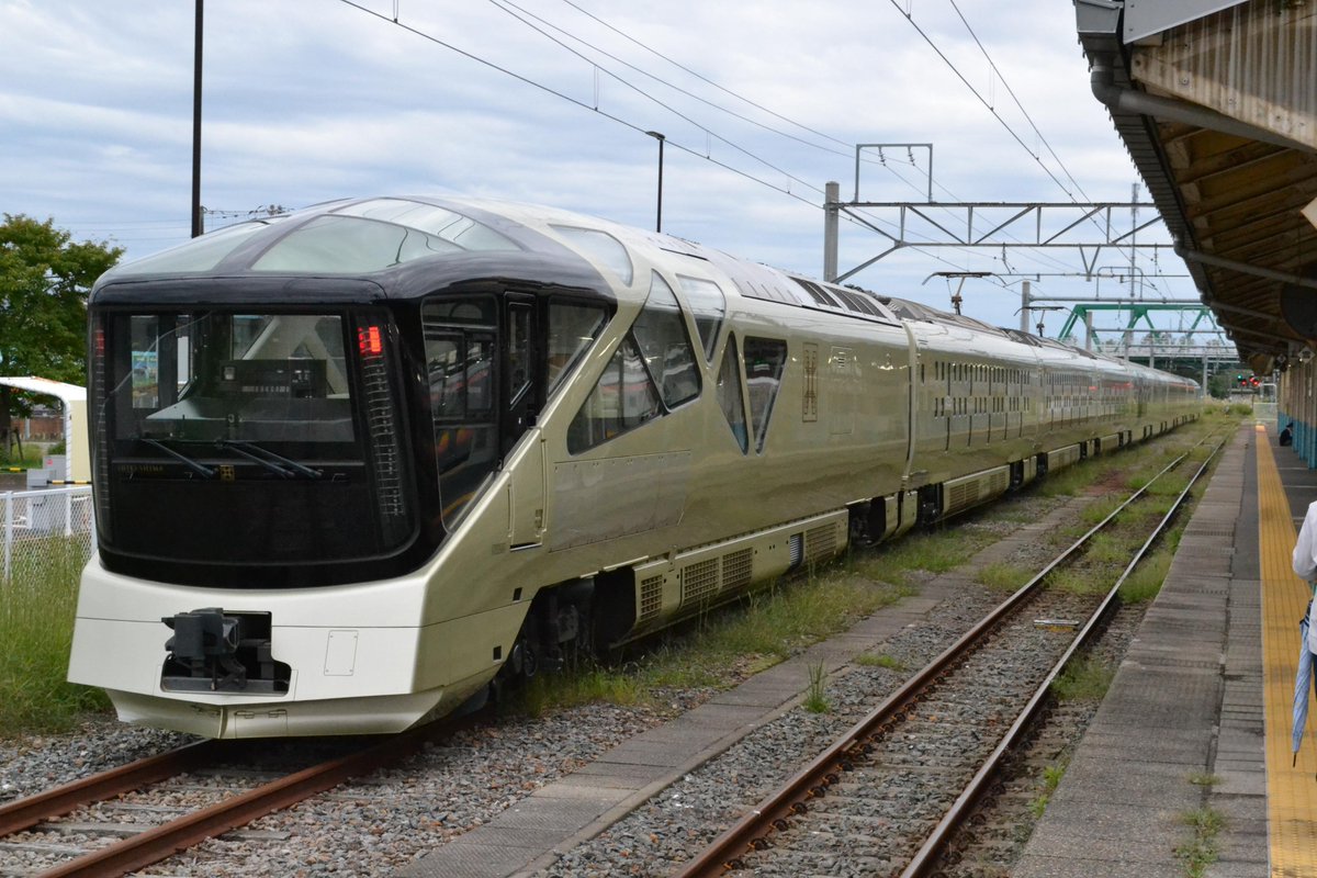 ujw2hp's tweet photo. 9/26　新発田駅
TRAIN SUITE四季島
#新潟
#新発田
#四季島
#撮り鉄 https://t.co/Wel2kQHLXh
