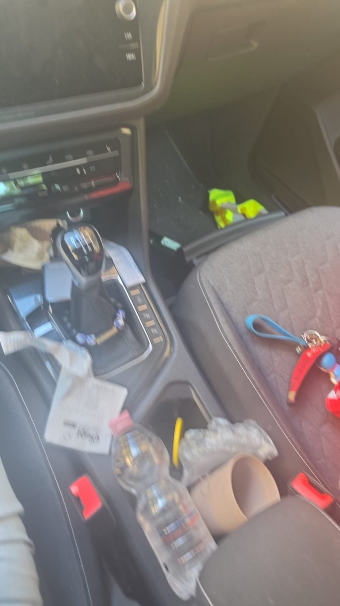 asaptobess's tweet photo. Mrs forgot to lock the car and some scruffers went through everything, turned it upside down but took absolutely nothing. Had €200 footy boots, €200 raybans and €150 Tom Ford all in there but absolutely nothing was taken. Bizarre. https://t.co/GETQghMdXL