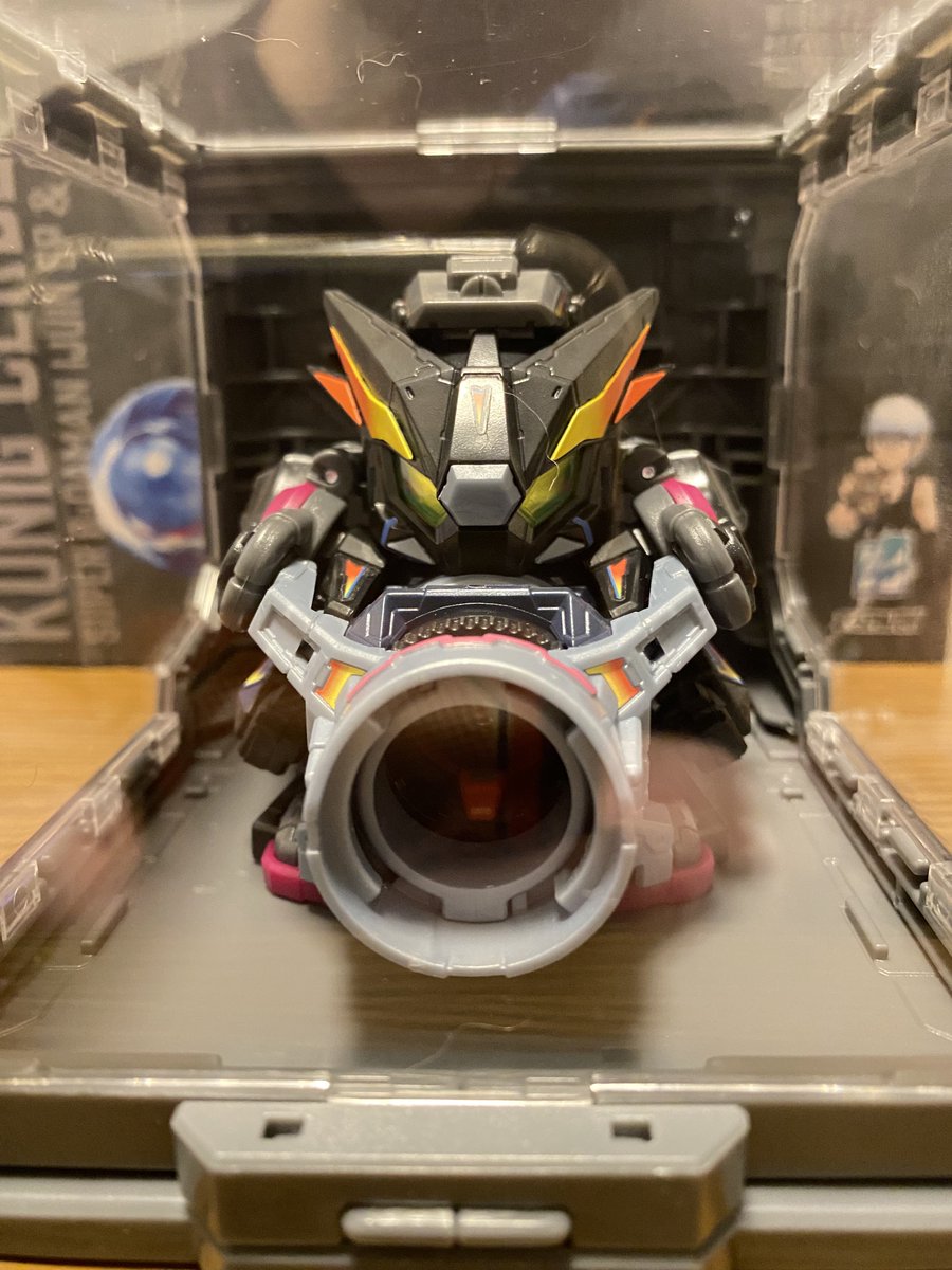crossboneX001's tweet photo. ケーニッヒケルベロス&amp;コンテナケース完成❗️
これってショートバレル装着すると締め打ちって出来なくない？って昔の玩具の時から思ってるけど実際どうなんだろう？🤔
#スーパービーダマン
#ケーニッヒケルベロス https://t.co/BKjmhEKQ3D