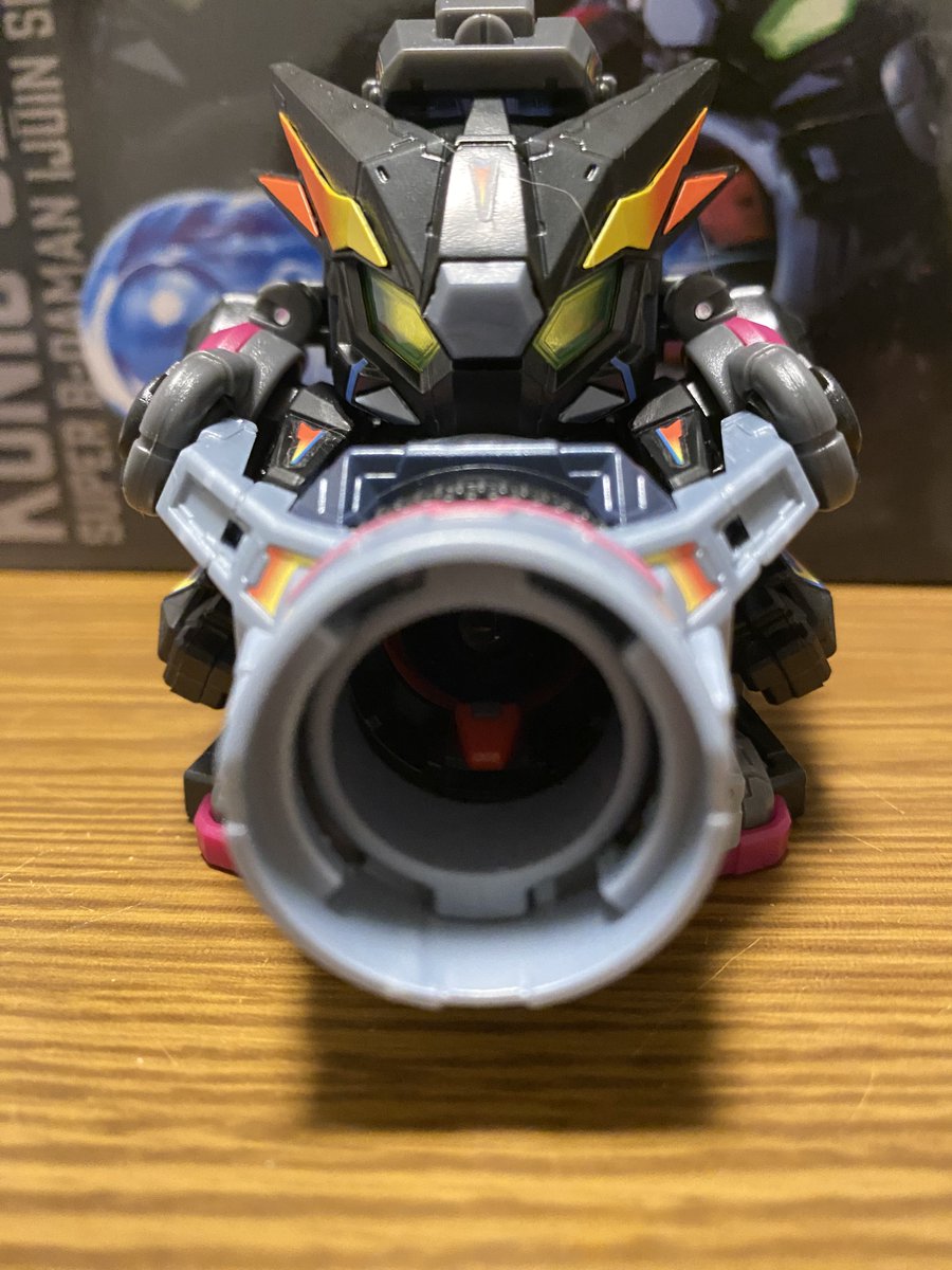 crossboneX001's tweet photo. ケーニッヒケルベロス&amp;コンテナケース完成❗️
これってショートバレル装着すると締め打ちって出来なくない？って昔の玩具の時から思ってるけど実際どうなんだろう？🤔
#スーパービーダマン
#ケーニッヒケルベロス https://t.co/BKjmhEKQ3D