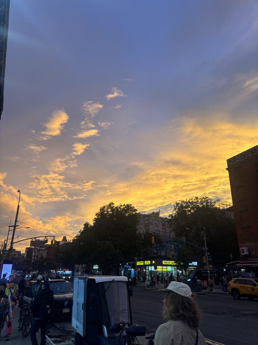 KunMexar's tweet photo. #NYCLife https://t.co/z7lDQTiw5Q