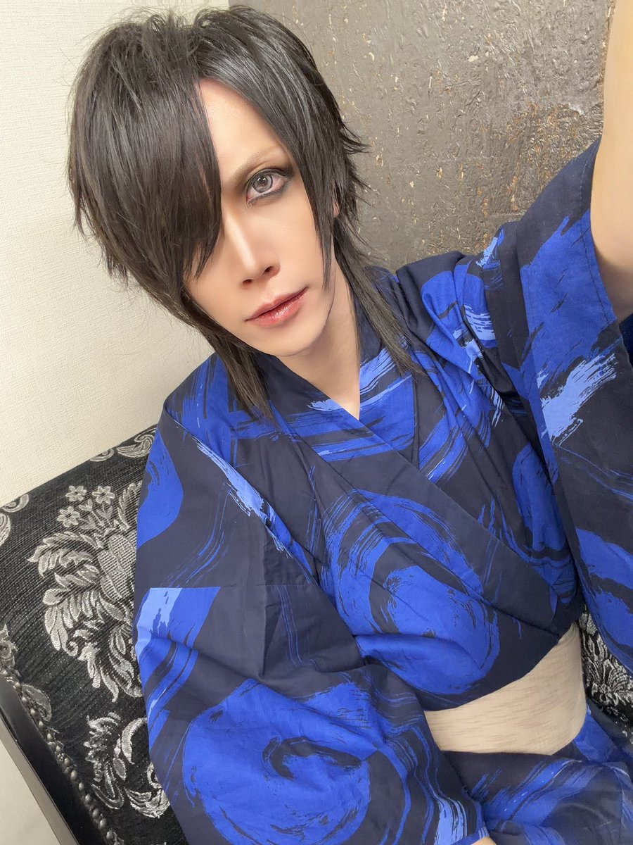 XNVL_Tomoya's tweet photo. SPARKLING HOMEありがとう！

実家の17周年でした㊗️

ギリ夏の終わりってことで。
秋もよろしくお願いします。 https://t.co/S5AMAQFO3B