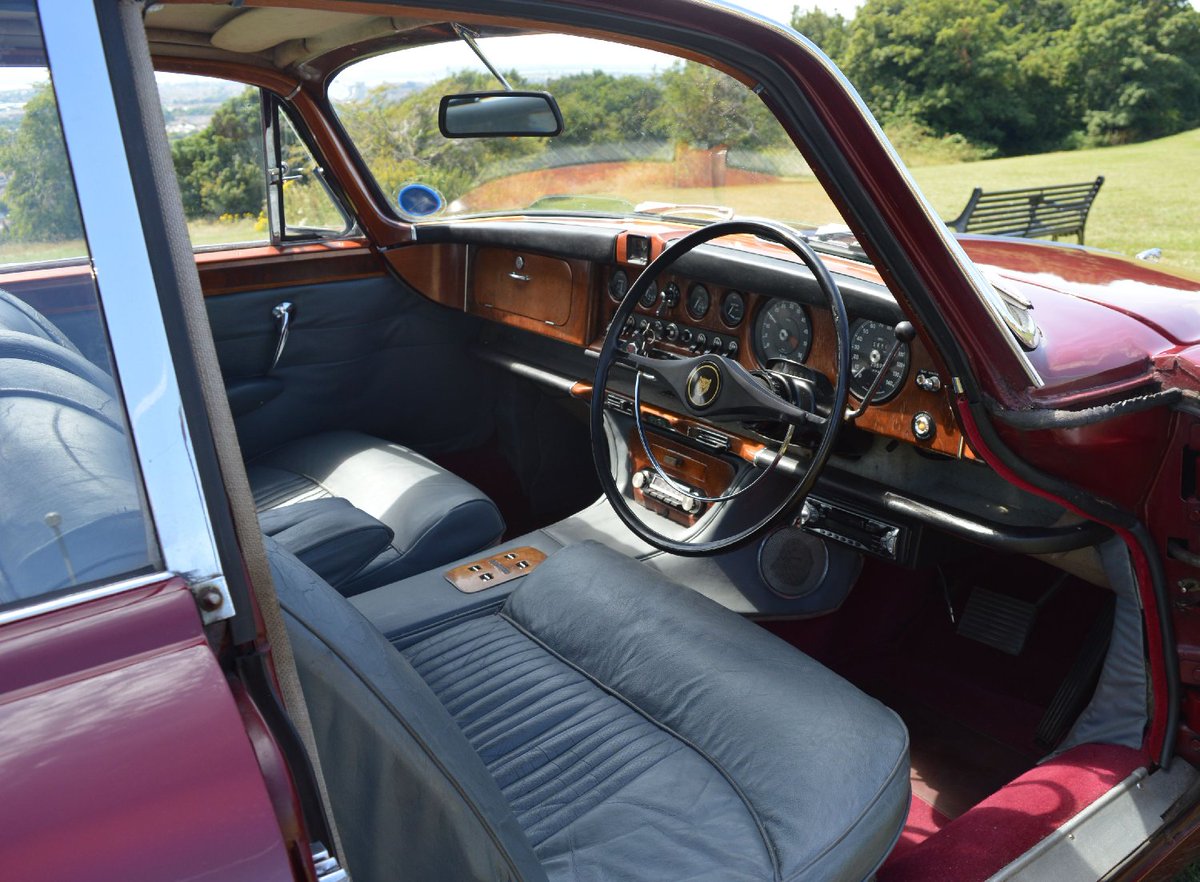 UltimativCars's tweet photo. (Background knowledge)

The #Jaguar #420G (1966-70; 5.763 units) is the slightly modified version of the #MarkX|#MkX; as the regular #Mk-series (w/ Greek n°) ended then, before getting a successor in the shape of the (smaller) XJ.

IMPORTANT: the 420G is NOT the #Jaguar420! https://t.co/ZmnVVA081o