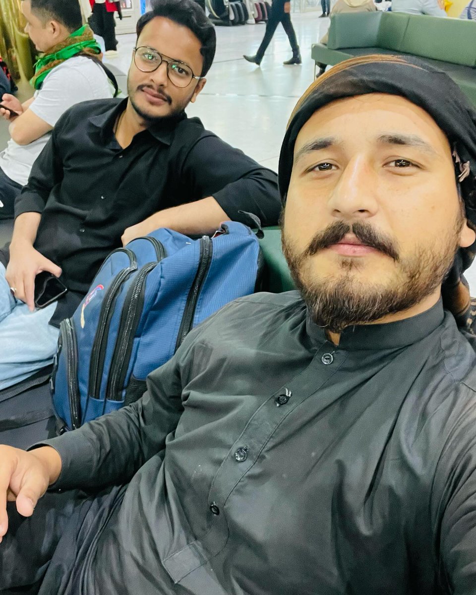 MarisaJagers's tweet photo. Our fellow traveler to Karbala, brother @hassanzaidi777 https://t.co/KYAGRXM7yB