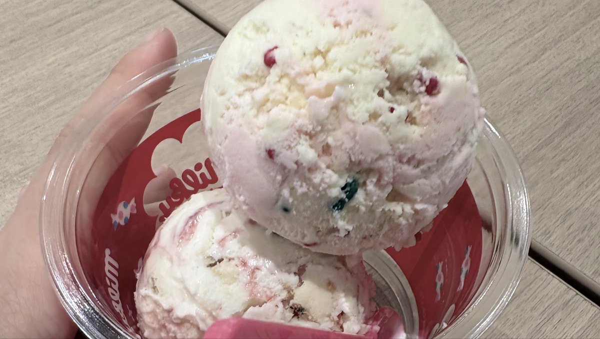 mtkt_bs's tweet photo. ポッピングミルキーとクランベリーチーズケーキみたいなやつ激うまだった( ˊ˶‾᷄︵‾᷅˵ˋ ) https://t.co/r5jB8WuueX